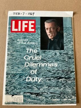 Vintage Life Magazine February 7, 1969 Bucher Of The Pueblo Cover